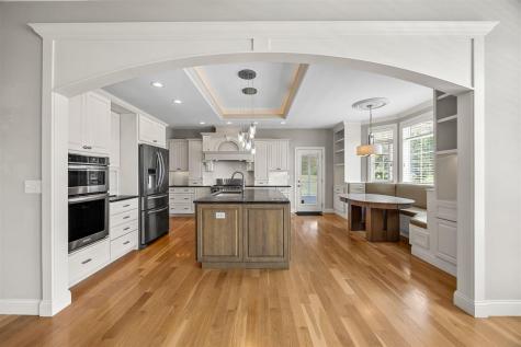 713 Sherwood Iowa City IA 52245