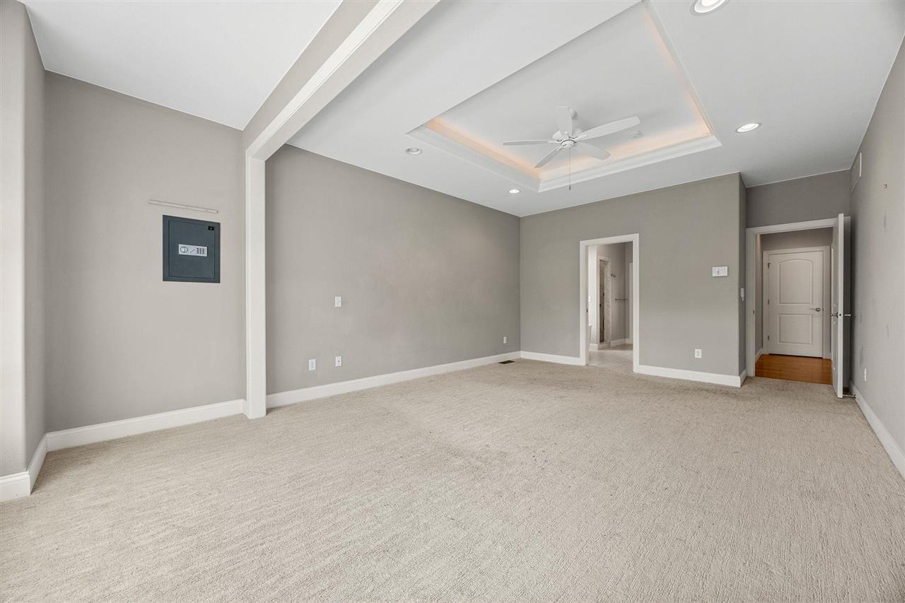 713 Sherwood Iowa City IA 52245