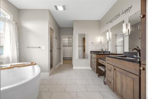 713 Sherwood Iowa City IA 52245