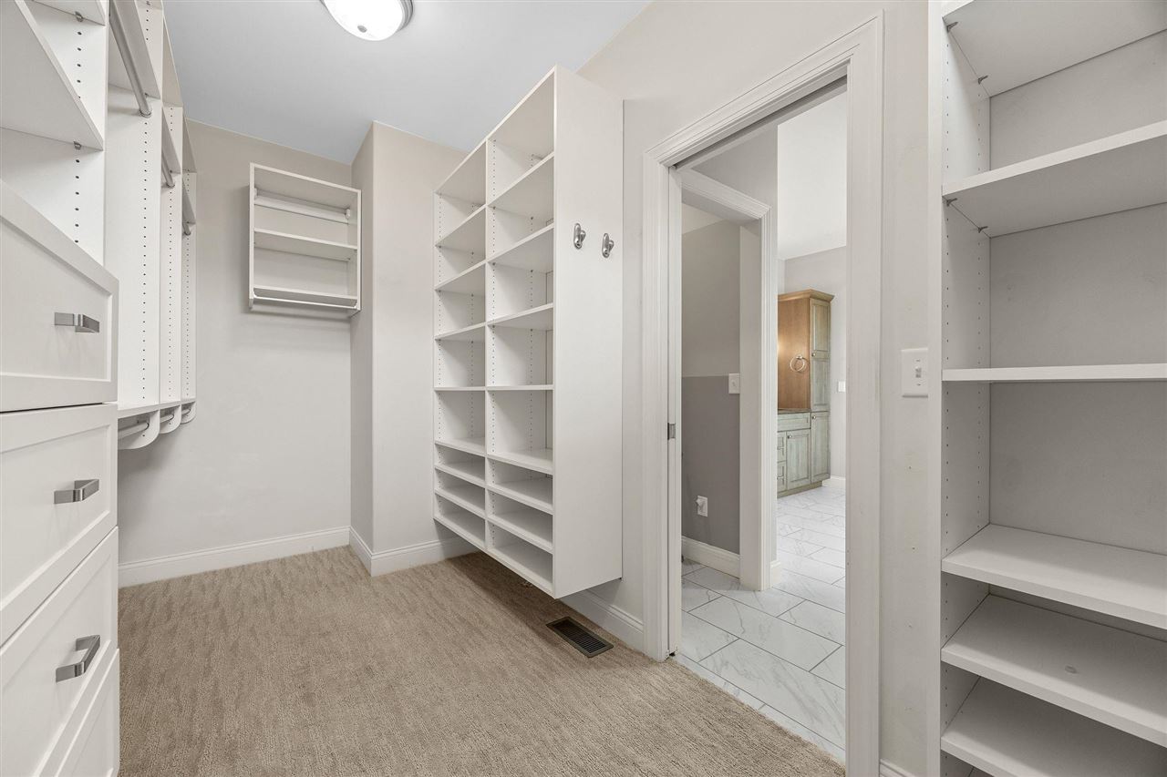 713 Sherwood Iowa City IA 52245