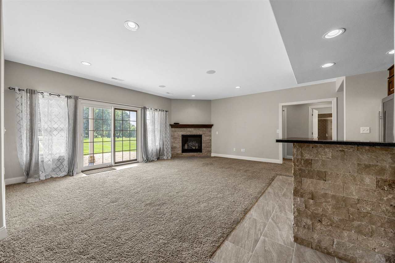 713 Sherwood Iowa City IA 52245