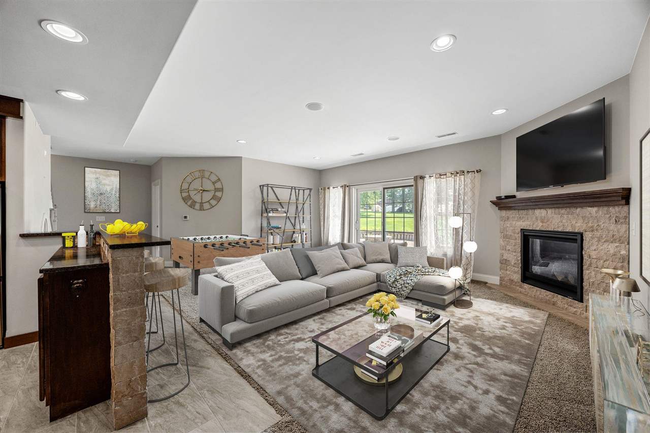 713 Sherwood Iowa City IA 52245
