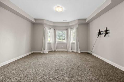 713 Sherwood Iowa City IA 52245