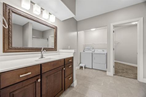 713 Sherwood Iowa City IA 52245