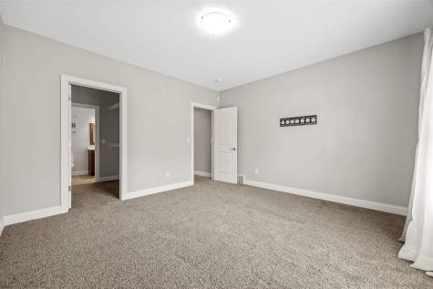 713 Sherwood Iowa City IA 52245