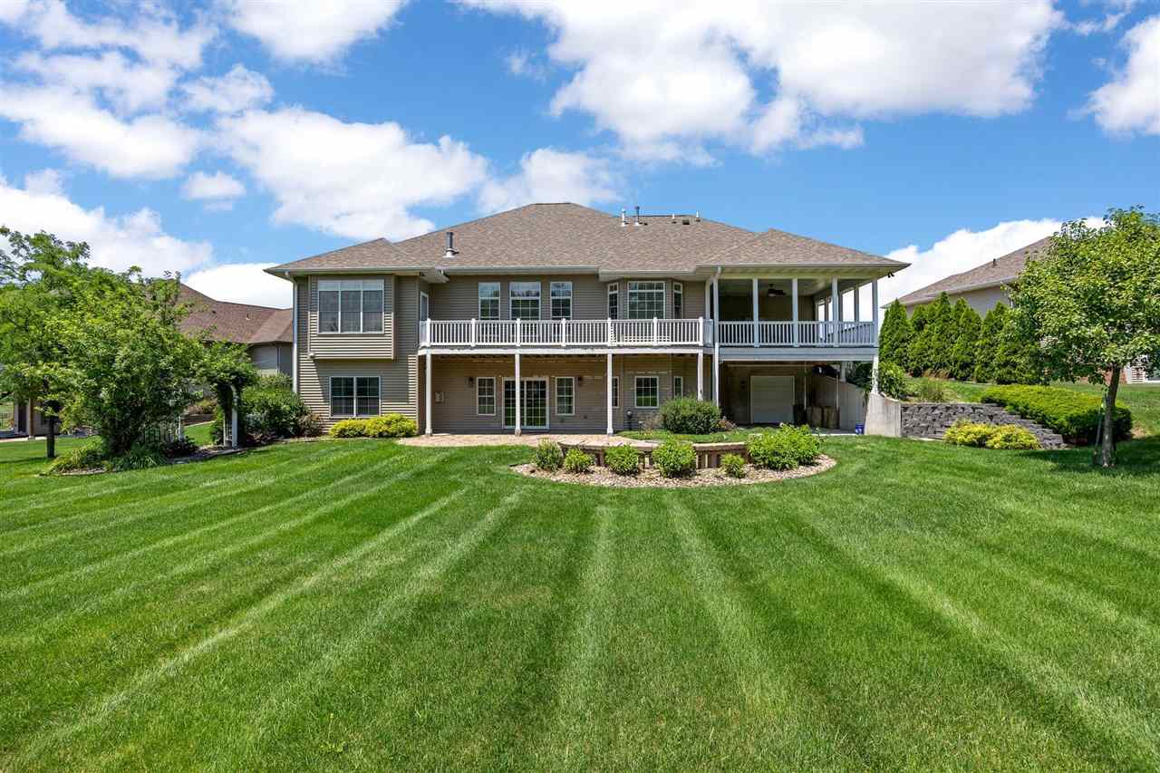713 Sherwood Iowa City IA 52245
