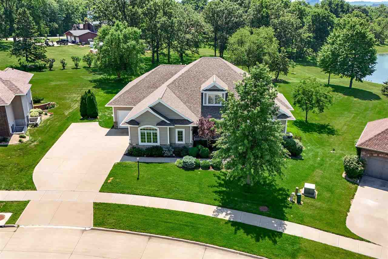 713 Sherwood Iowa City IA 52245