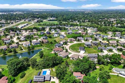 713 Sherwood Iowa City IA 52245