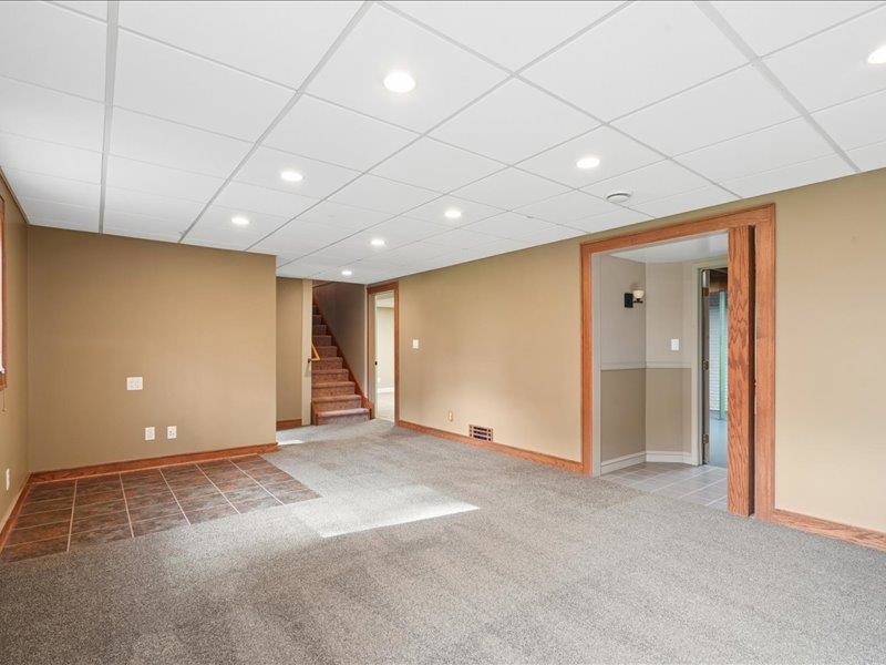 920 Westwood Drive NW Cedar Rapids IA 52404