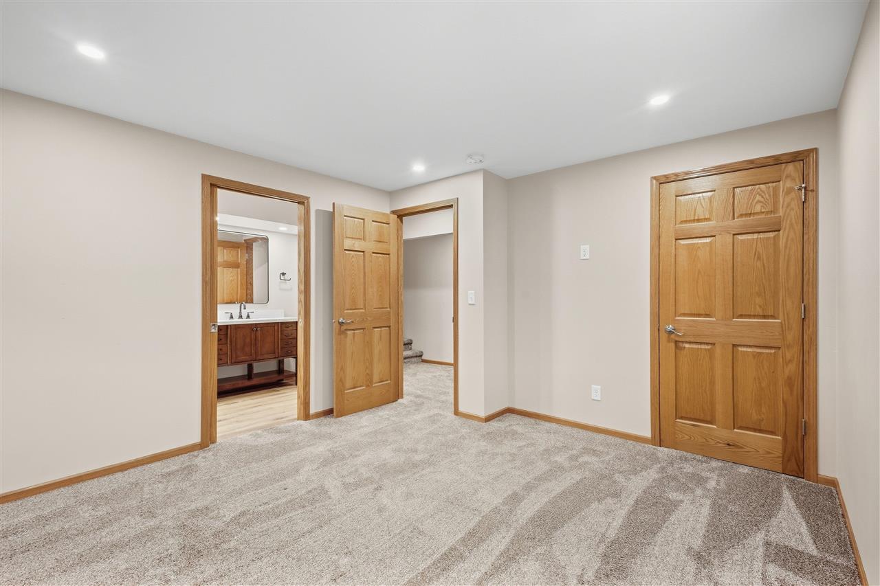 2925 Russell Drive Iowa City IA 52240