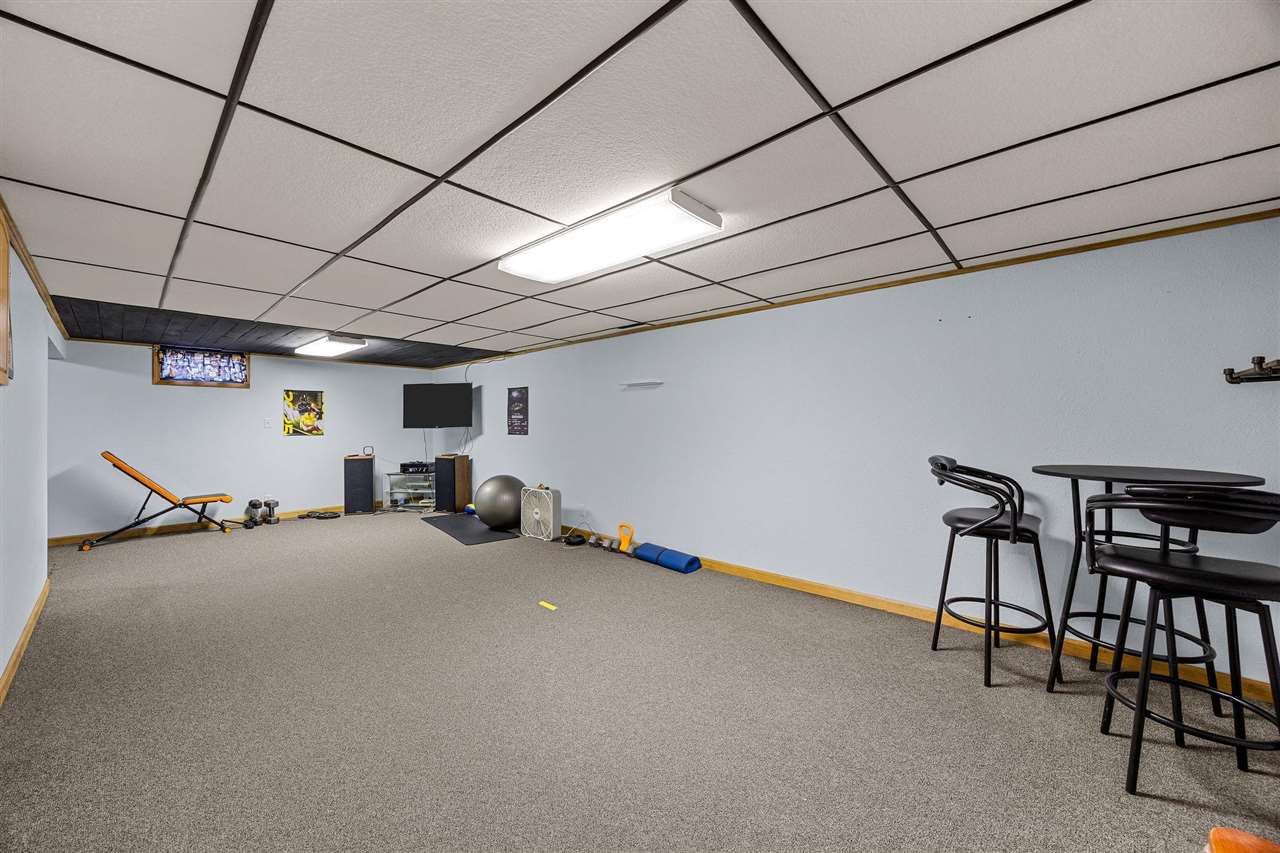 1805 Country Club Drive Marion IA 52302