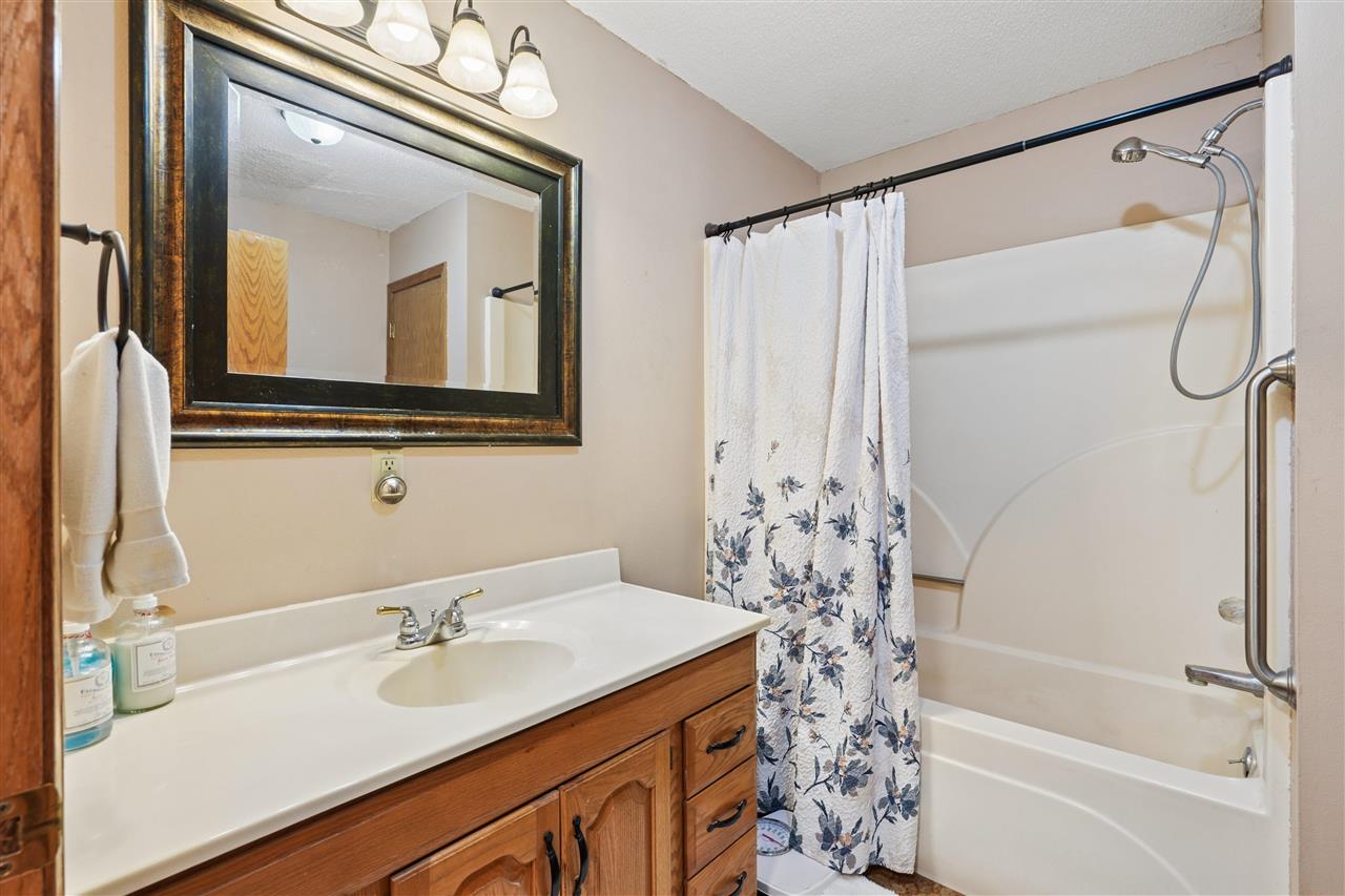 206 220th Trail South Amana IA 52334