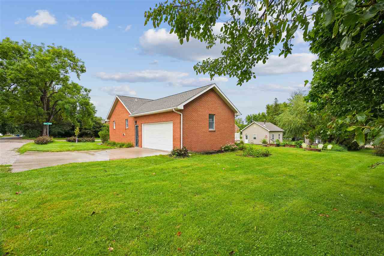206 220th Trail South Amana IA 52334