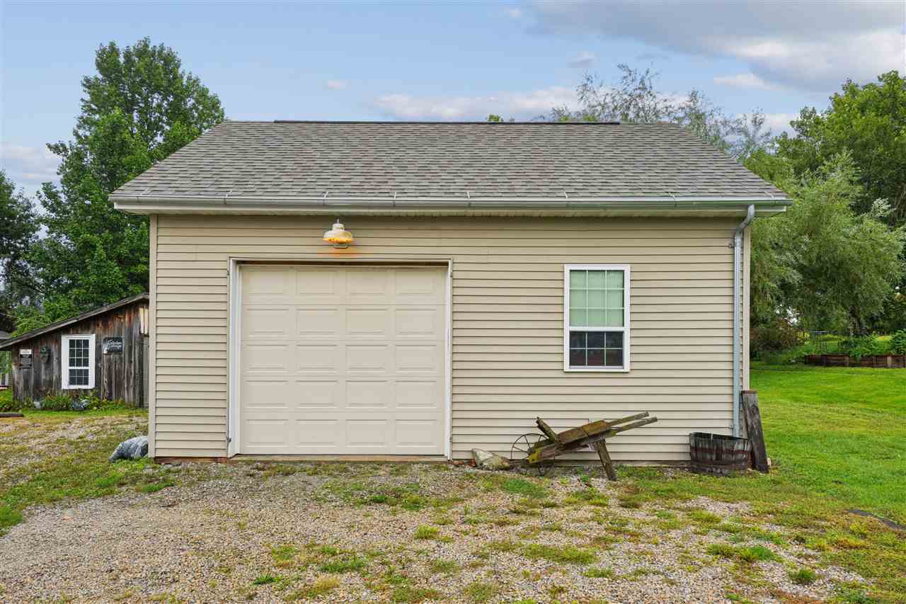 206 220th Trail South Amana IA 52334