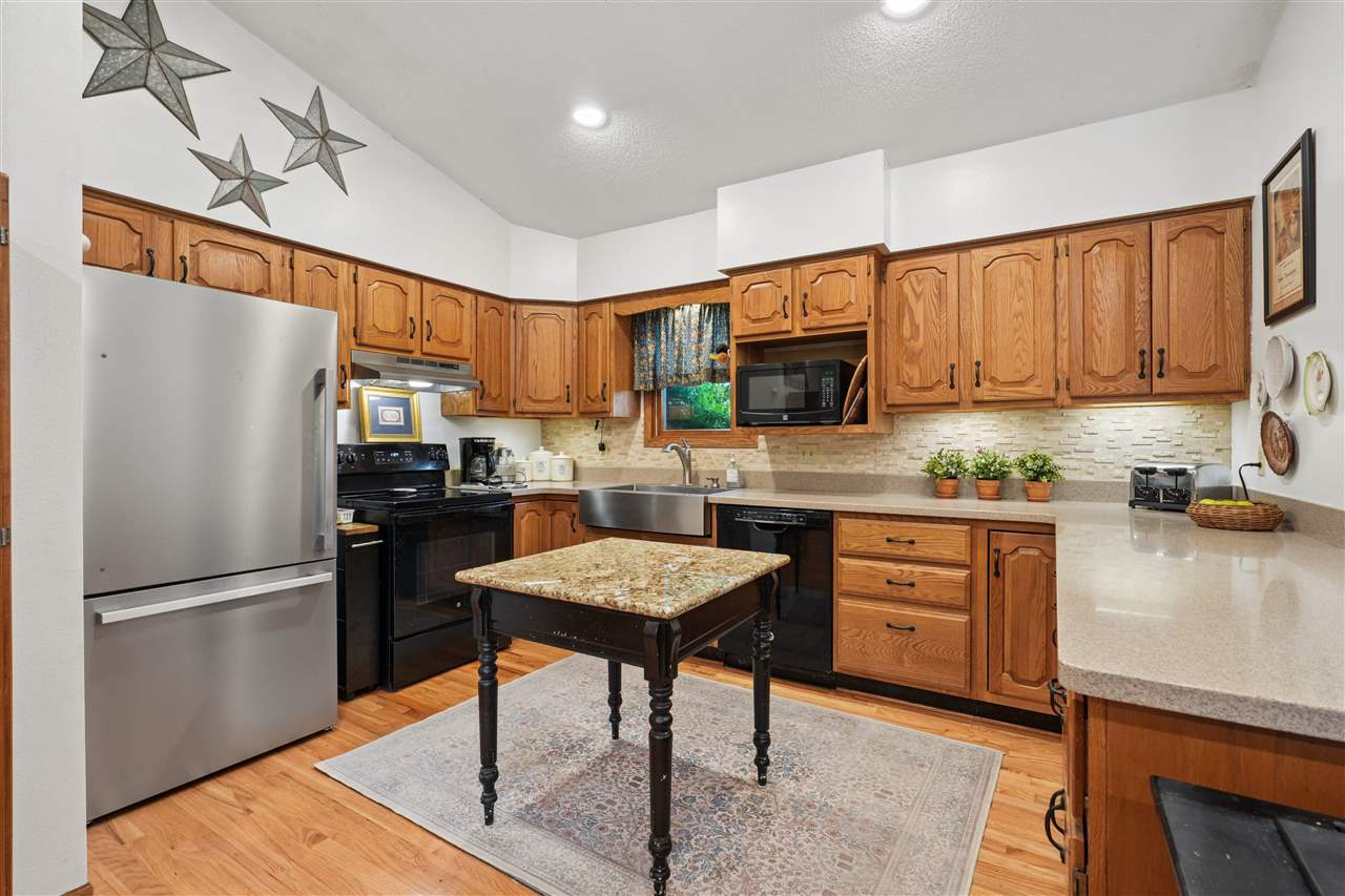206 220th Trail South Amana IA 52334