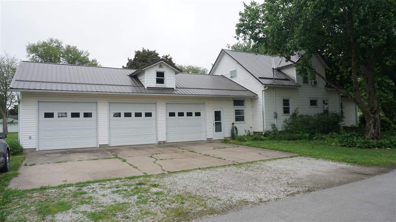 300 E Linn Street Lone Tree IA 52755