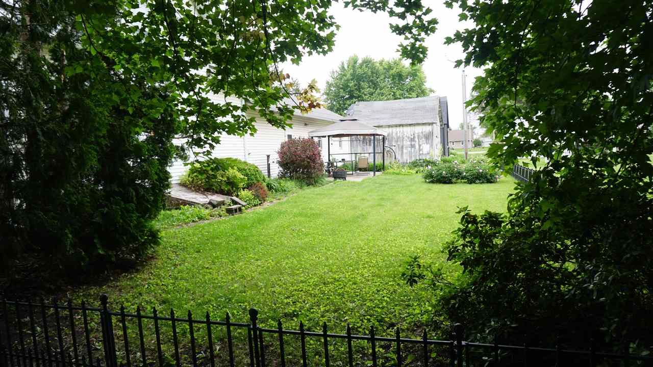 300 E Linn Street Lone Tree IA 52755