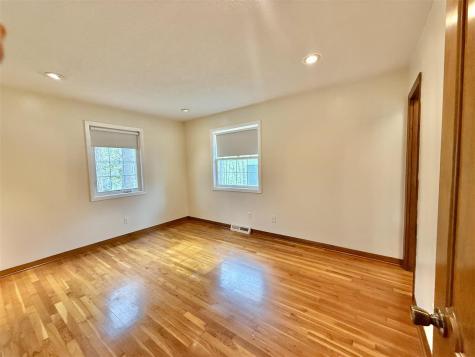 4261 Oak Leaf Lane Iowa City IA 52240