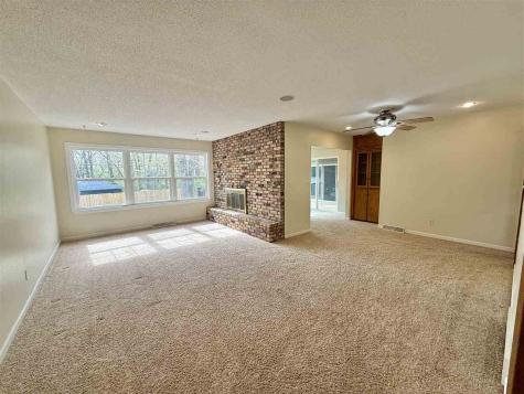 4261 Oak Leaf Lane Iowa City IA 52240