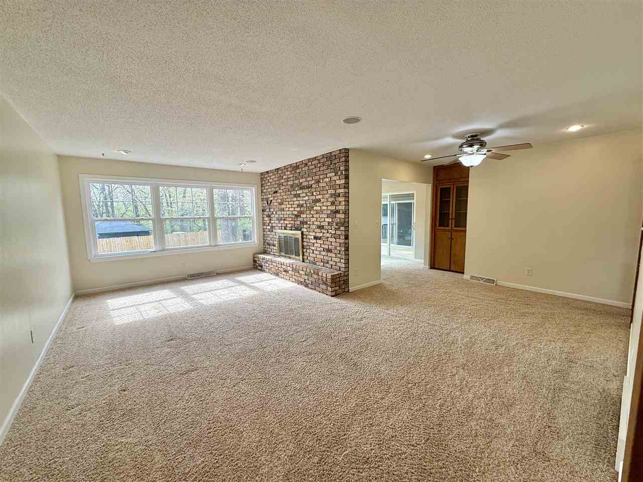 4261 Oak Leaf Lane Iowa City IA 52240