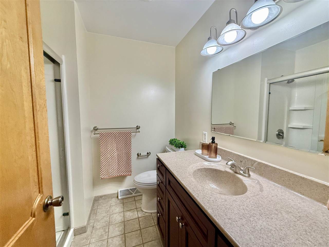 4261 Oak Leaf Lane Iowa City IA 52240