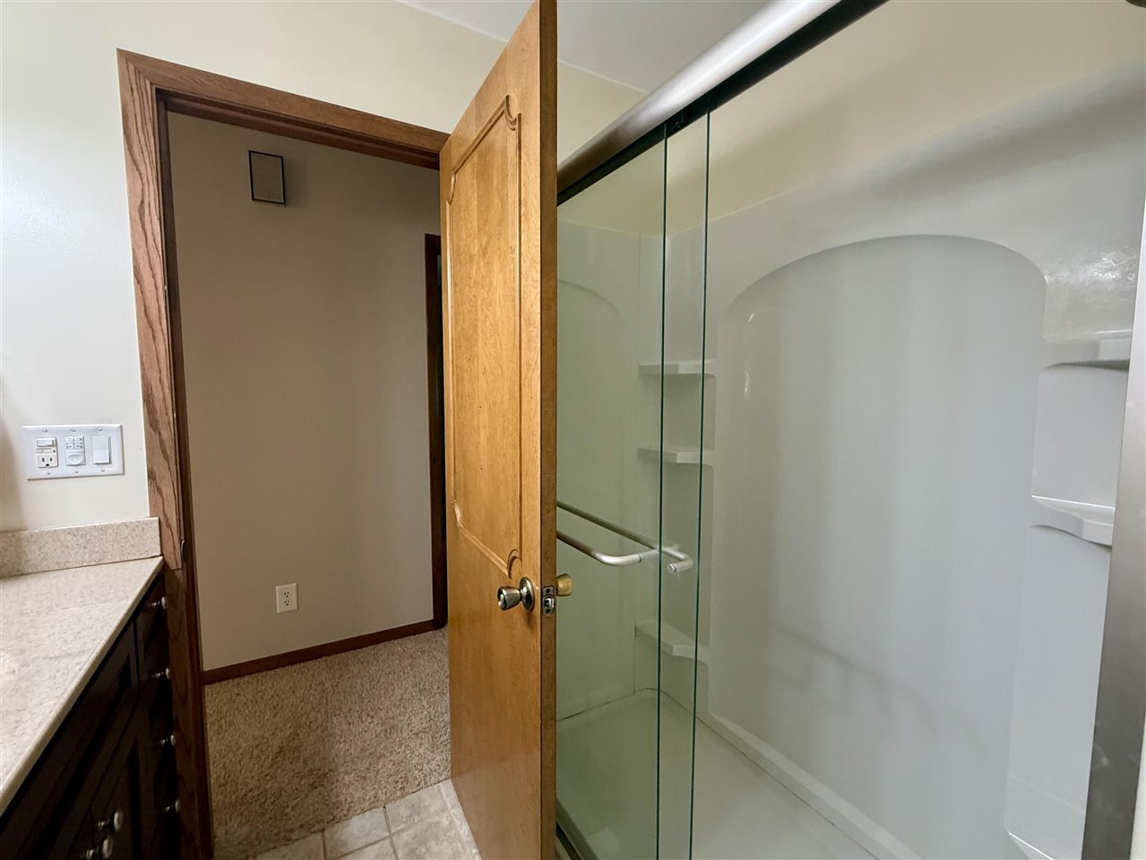 4261 Oak Leaf Lane Iowa City IA 52240