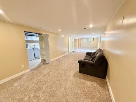 4261 Oak Leaf Lane Iowa City IA 52240