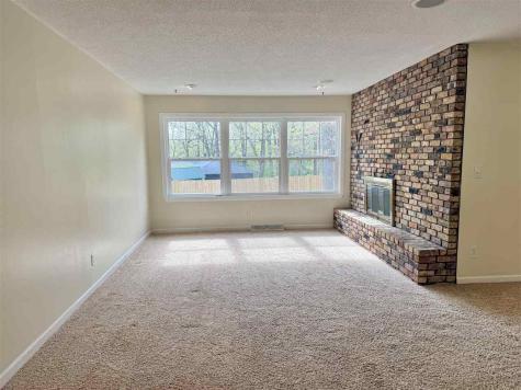 4261 Oak Leaf Lane Iowa City IA 52240