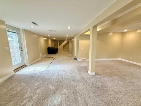 4261 Oak Leaf Lane Iowa City IA 52240