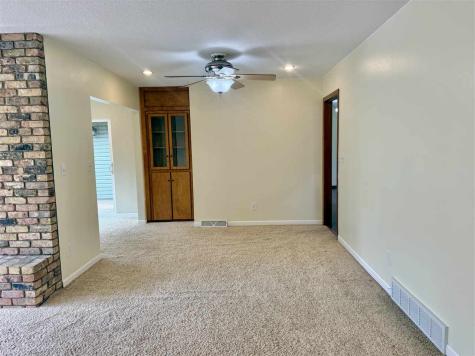 4261 Oak Leaf Lane Iowa City IA 52240
