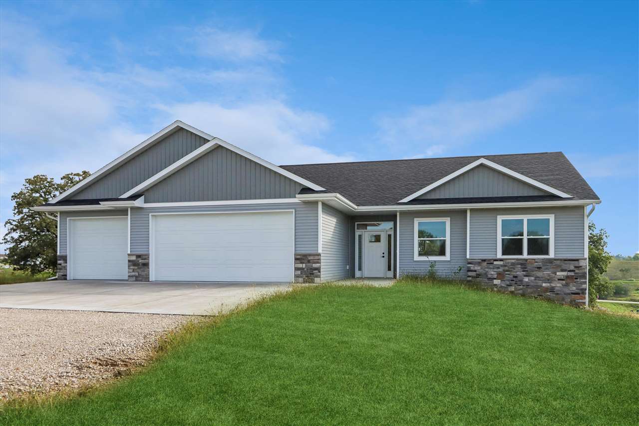 2792 Firefox Drive Williamsburg IA 52361