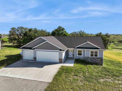 2792 Firefox Drive Williamsburg IA 52361