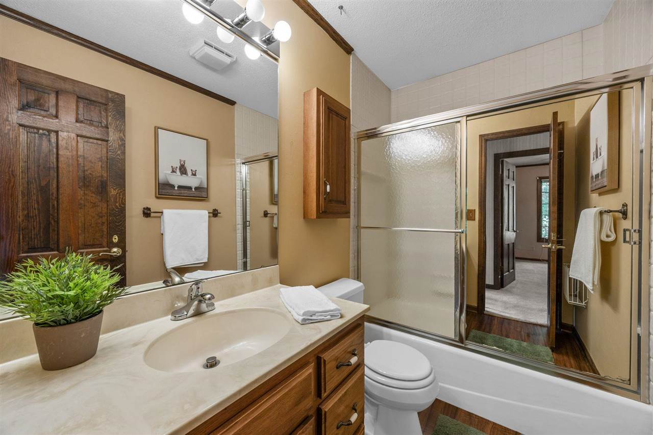 4318 Turkey Creek Road NE Iowa City IA 52240