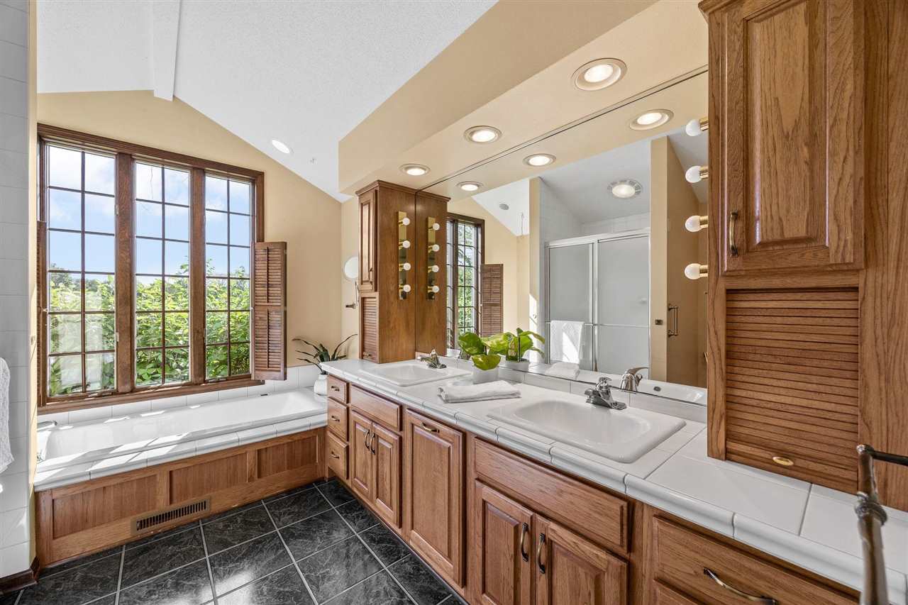 4318 Turkey Creek Road NE Iowa City IA 52240