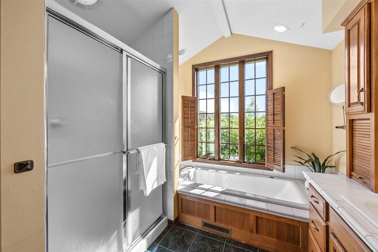 4318 Turkey Creek Road NE Iowa City IA 52240