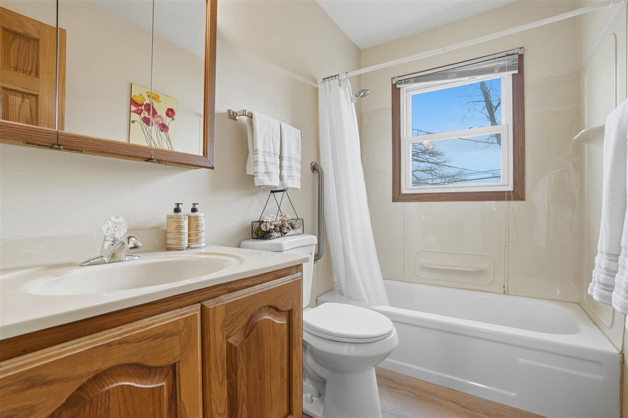 235 Wiley Blvd, NW Cedar Rapids IA 52405