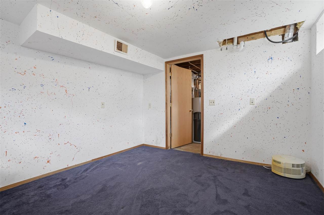 235 Wiley Blvd, NW Cedar Rapids IA 52405