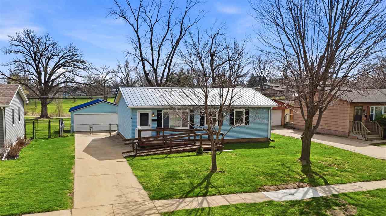 235 Wiley Blvd, NW Cedar Rapids IA 52405