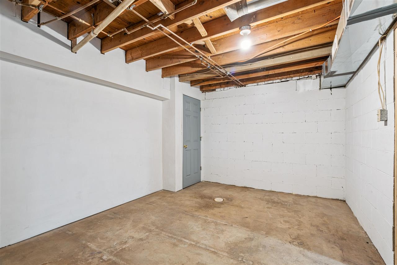 304 E Plum Street Anamosa IA 52205