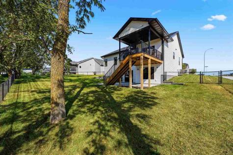 521 Elizabeth Lane Tiffin IA 52340