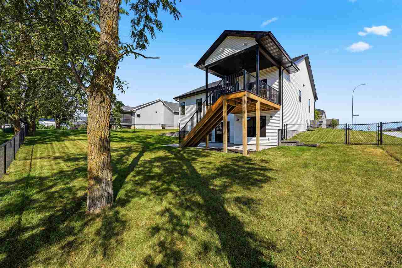 521 Elizabeth Lane Tiffin IA 52340