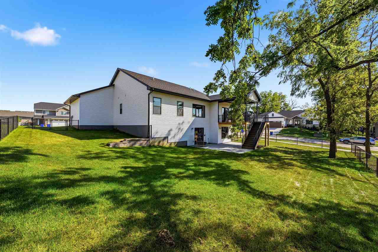 521 Elizabeth Lane Tiffin IA 52340