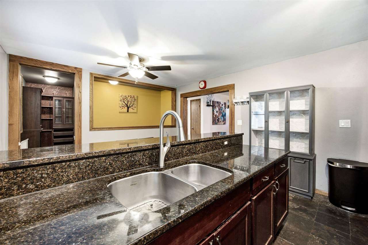 331 Blackberry Avenue Riverside IA 52327