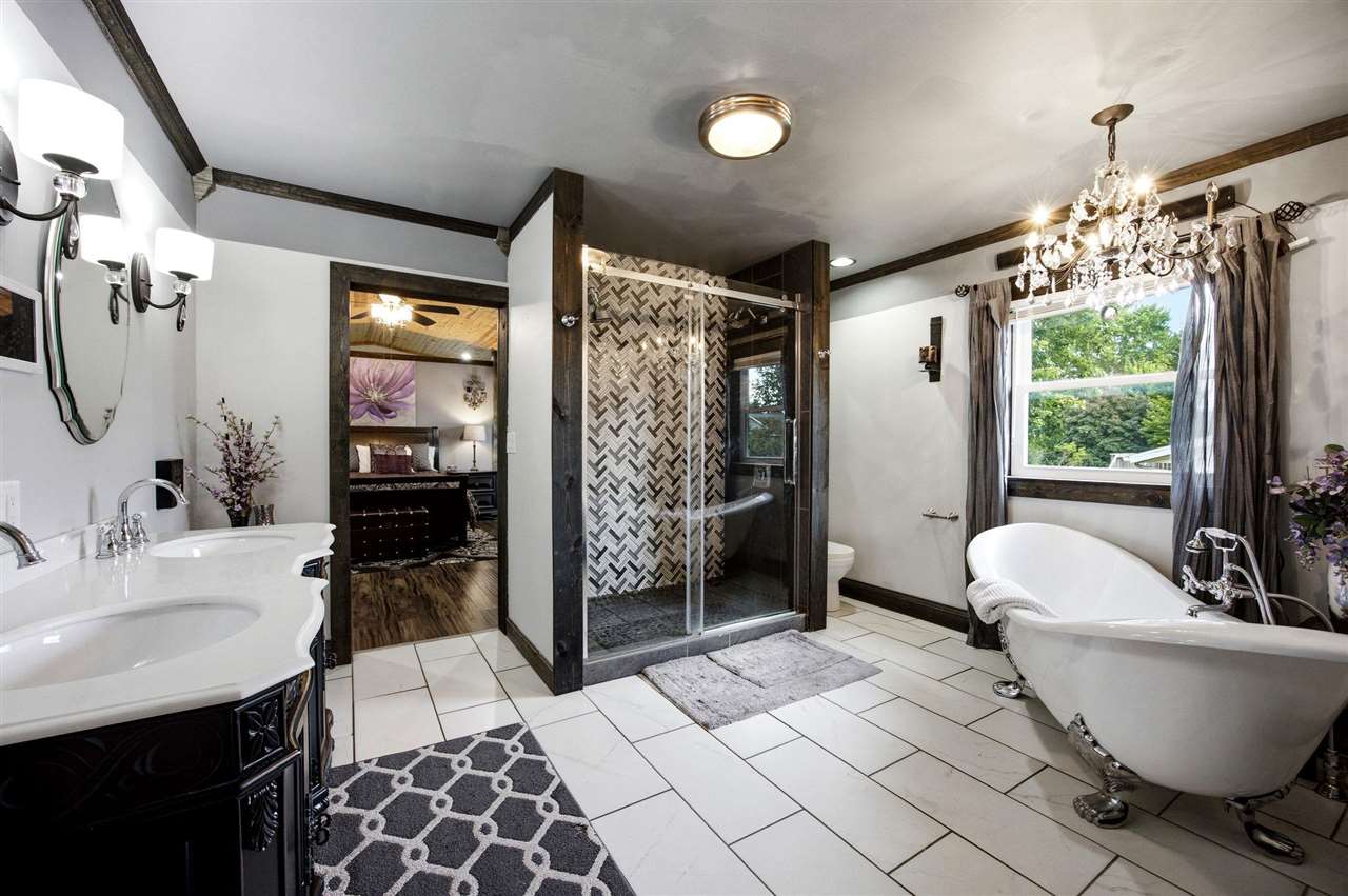 331 Blackberry Avenue Riverside IA 52327