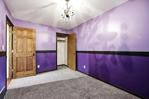 331 Blackberry Avenue Riverside IA 52327