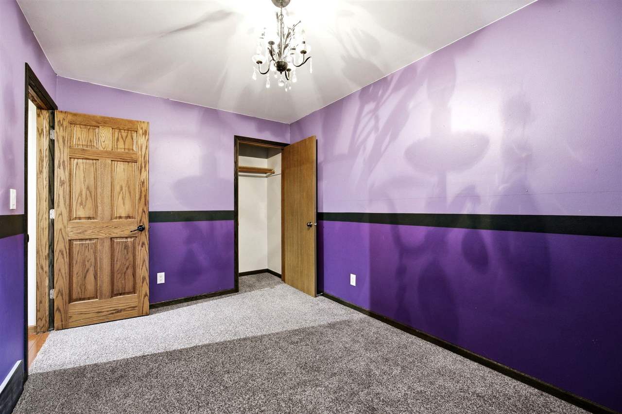 331 Blackberry Avenue Riverside IA 52327