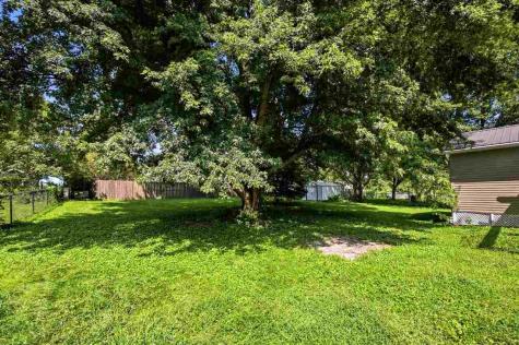 331 Blackberry Avenue Riverside IA 52327