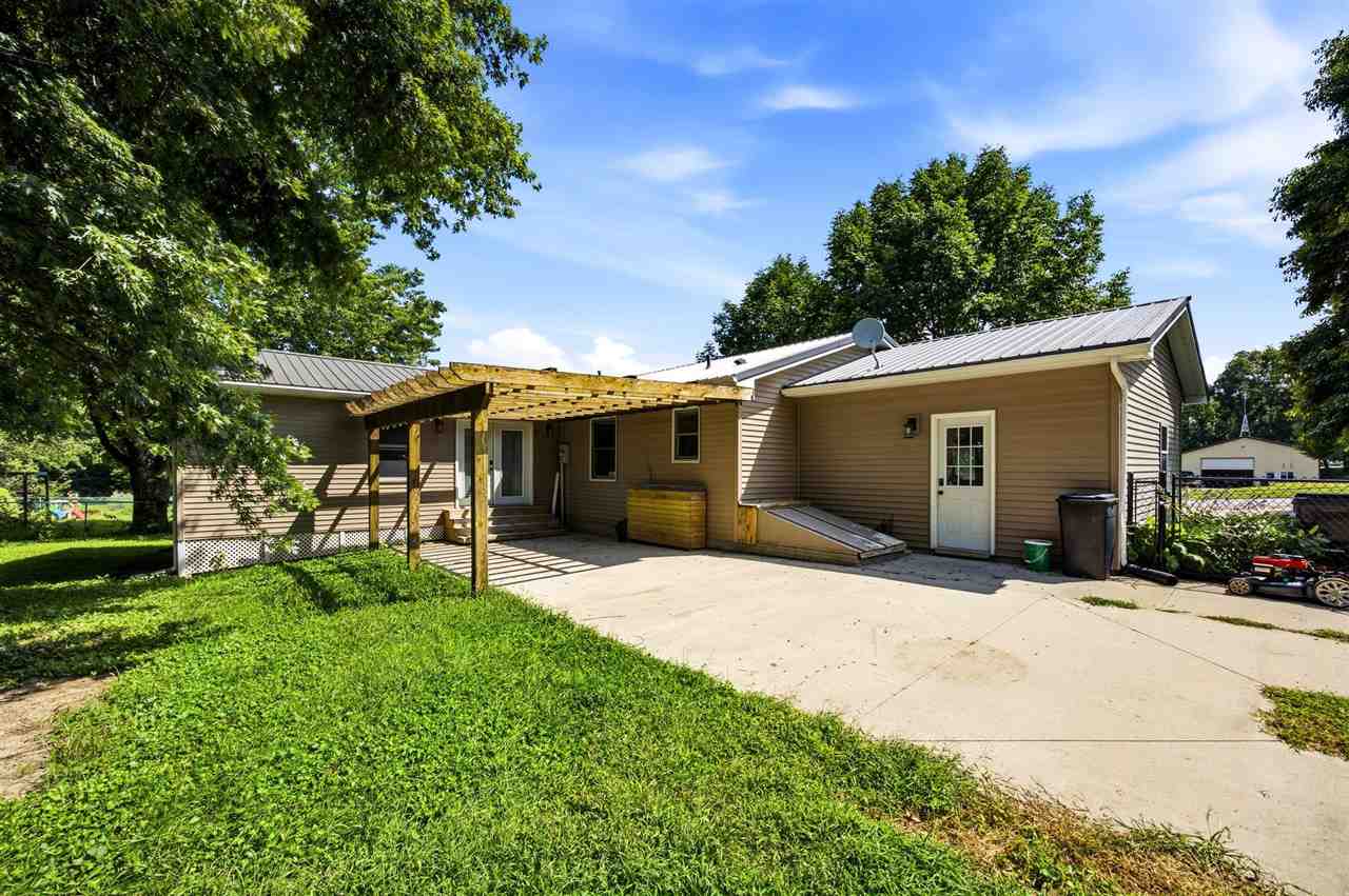331 Blackberry Avenue Riverside IA 52327