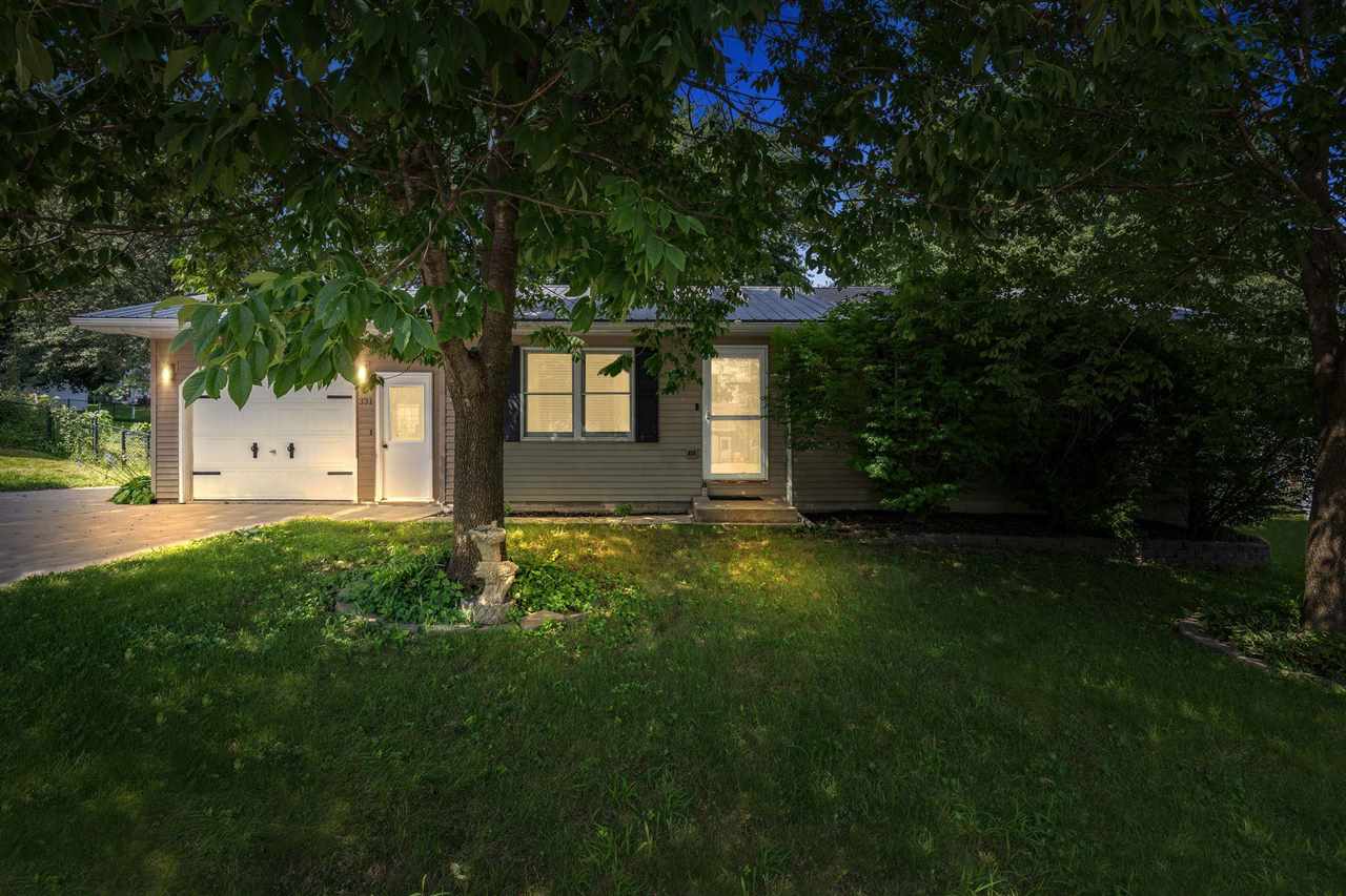 331 Blackberry Avenue Riverside IA 52327