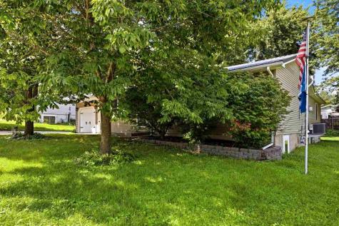 331 Blackberry Avenue Riverside IA 52327